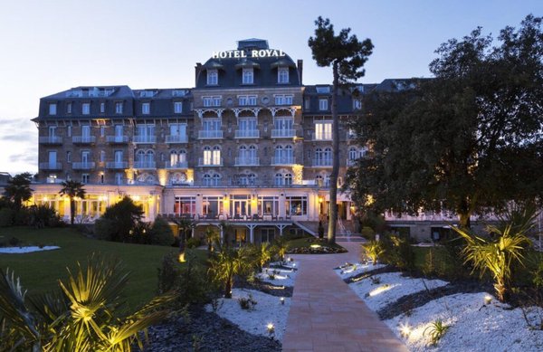 Hotel Barrière Le Royal La Baule by null