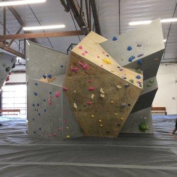 Elevation Bouldering Gym - Climbing Near Me - Eugene, Oregon