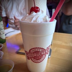 Fuddruckers - Reese's shake