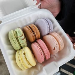 MacaronZ - Pack of 6 assorted macarons