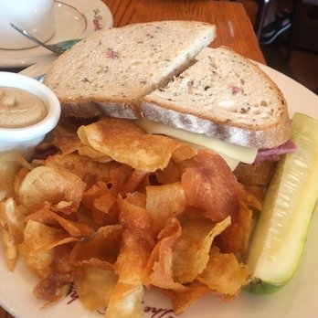 The Berghoff Restaurant - Bars Near Me - Chicago, Illinois