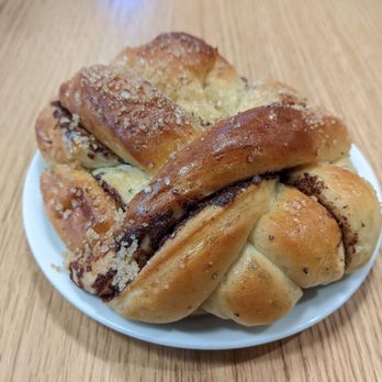Åpent Bakeri - 08/31/23 Kanelbolle - Restaurants Near Me - Oslo, 03
