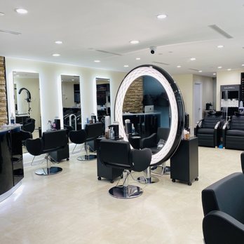 Burgundy Salon - Salon Main Entrance - Hair Salons Near Me - New York, New York Burgundy Salon - Salon Main Entrance - Hair Salons Near Me - New York, New York
