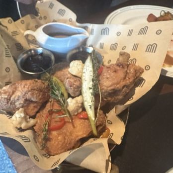 BAR Bludorn - Fried chicken - Wine Bars Near Me - Houston, Texas