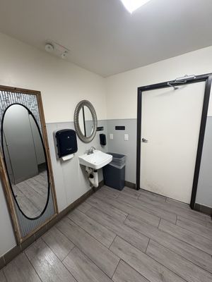 Jamie’s Cafe by null