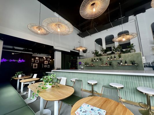 Les Deux Amis Cafe and Wine Bar by null