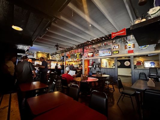 Billy's On Burnet by null