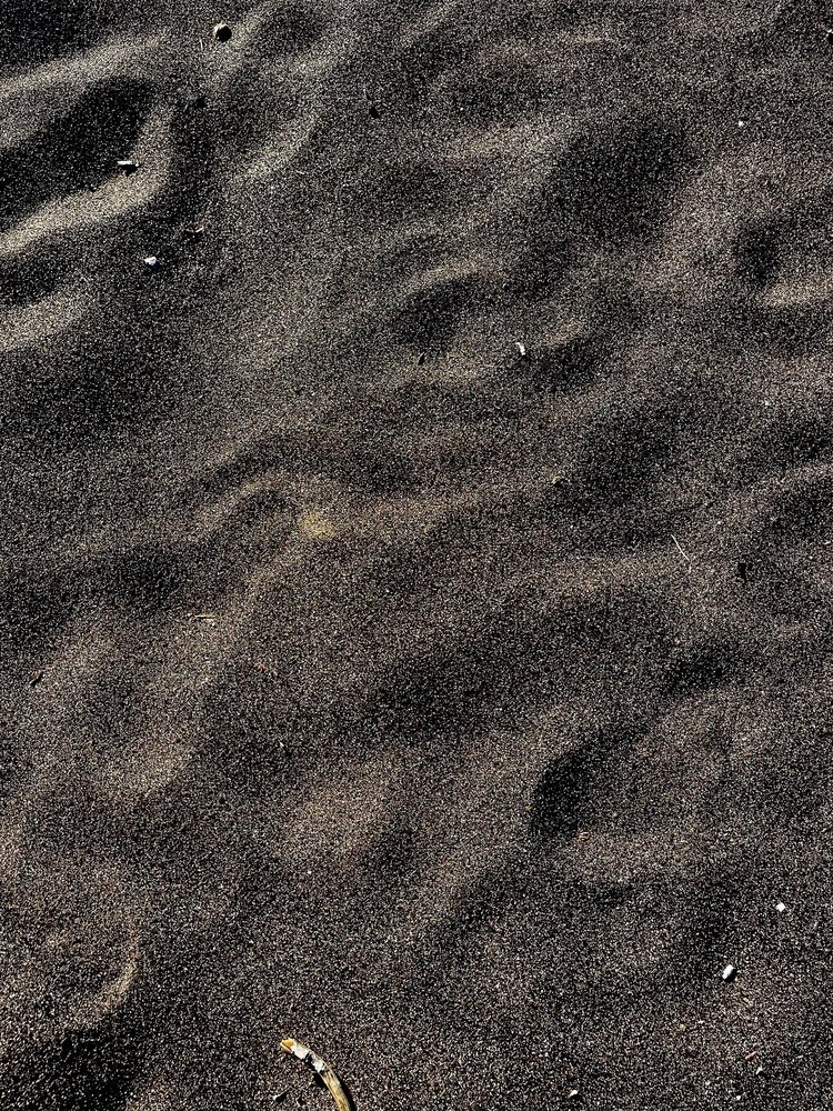 Oneuli Beach Logo