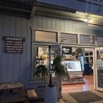 Fish Bar Deli - Exterior - Seafood Markets Near Me - Kapaa, Hawaii