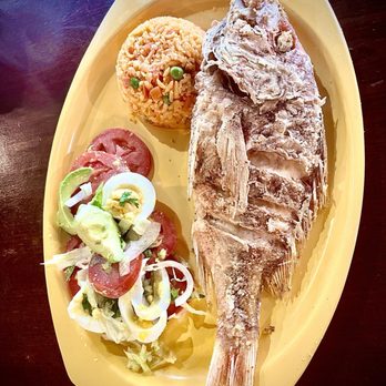 2 Tierras Restaurant - Red snapper - Venezuelan Near Me - Houston, Texas