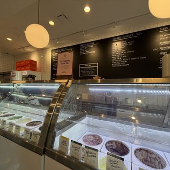 Jeni's Splendid Ice Creams - Ice Cream & Frozen Yogurt Near Me - Beverly Hills, California