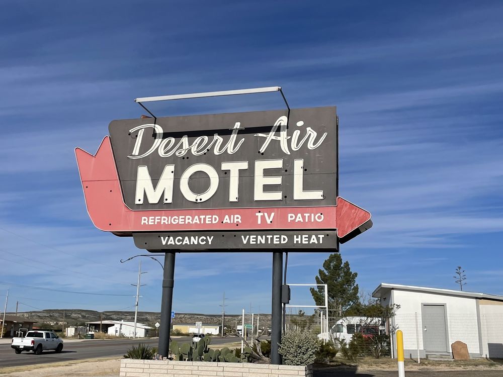 DESERT AIR MOTEL Updated May 2024 21 Photos & 12 Reviews 806 West