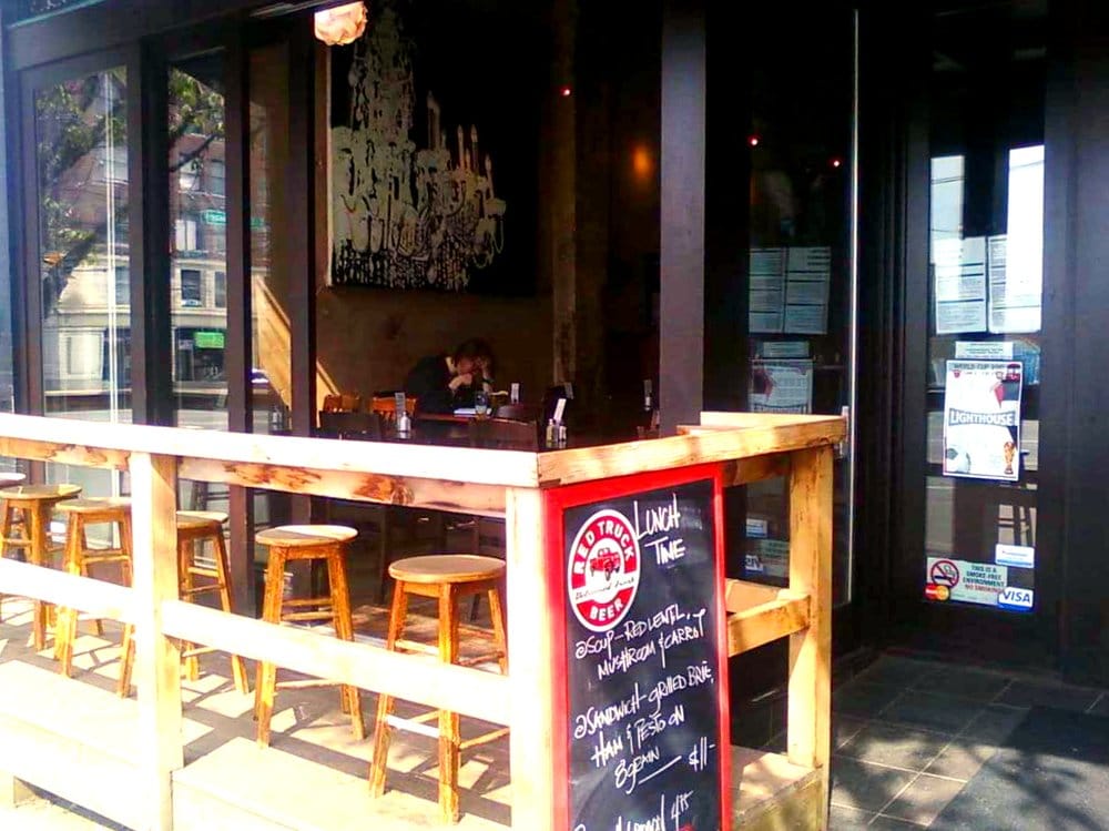 pub image