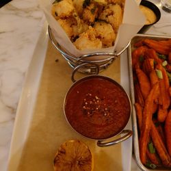 The Retreat At Hilton Short Hills - Calamari