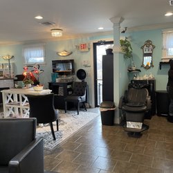 Waiting area and wash station