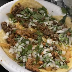 Tacos El Vale - Al pastor tacos