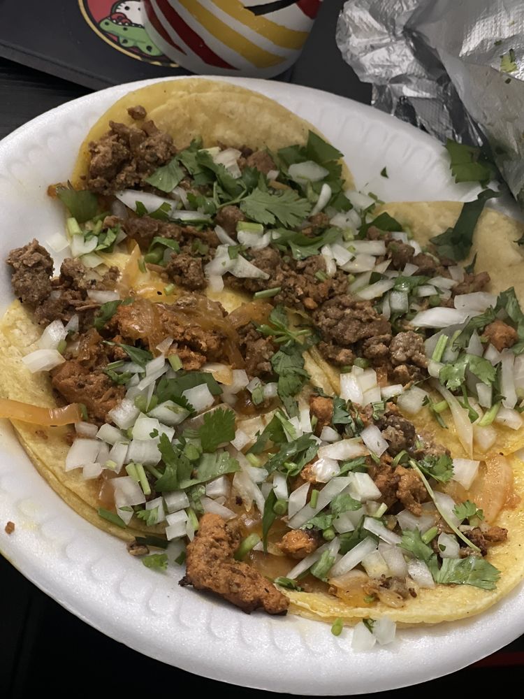 Tacos El Vale — Mexican restaurant in La Habra