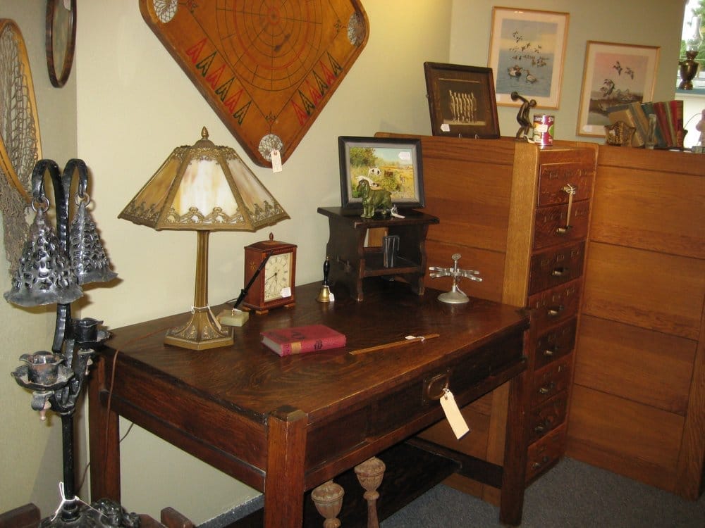 Coburg Antique Mall, Eugene Roadtrippers