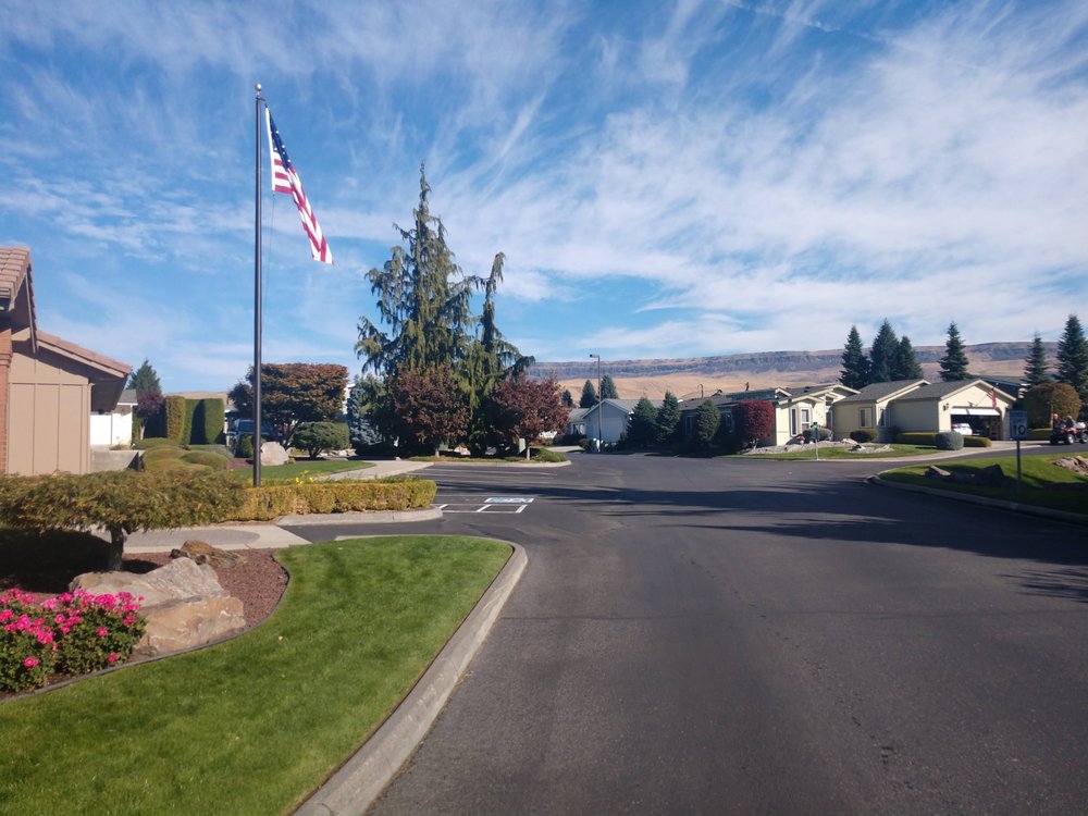 SUNRISE EAST Updated August 2024 11 Photos 2225 Fifth St NE, East