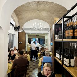 Osteria Da Fortunata - Inside