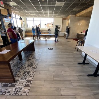 Blake's Lotaburger - There was a little over 20 people waiting for their food, at least a couple had been there over an hour. This place sucks. - Burgers Near Me - Bernalillo, New Mexico