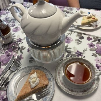 Serendipity Tea Room - Teapot with tea and scones - Tea Rooms Near Me - Belle Vernon, Pennsylvania Serendipity Tea Room - Teapot with tea and scones - Tea Rooms Near Me - Belle Vernon, Pennsylvania