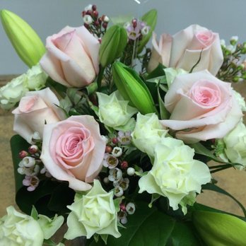 Blooms - Photo - Florists Near Me - Stratford, Ontario