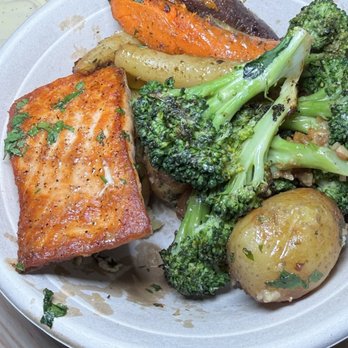 Summer Street Grocers - Salmon Bowl with potatoes base - Grocery Near Me - Chelmsford, Massachusetts Summer Street Grocers - Salmon Bowl with potatoes base - Grocery Near Me - Chelmsford, Massachusetts