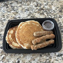 Gainz On The Go Meal Prep - Lemon poppy seed protein pancakes, chicken sausage links.