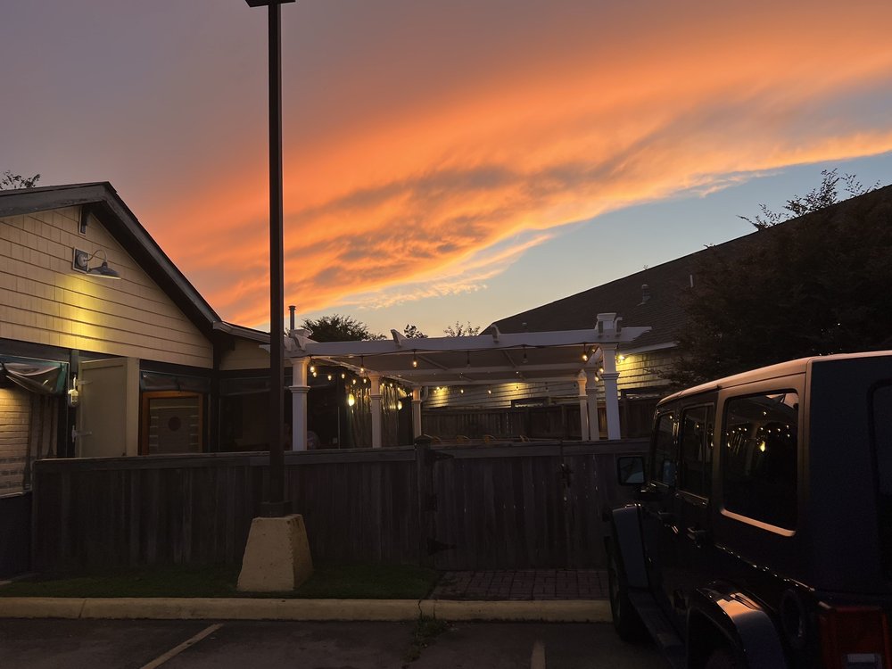 Captain Groovy's Grill & Raw Bar