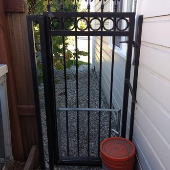 Western Fence Co. - Before shot. Fence was in bad shape with misaligned post. - Fences & Gates Near Me - Altadena, California Western Fence Co. - Before shot. Fence was in bad shape with misaligned post. - Fences & Gates Near Me - Altadena, California