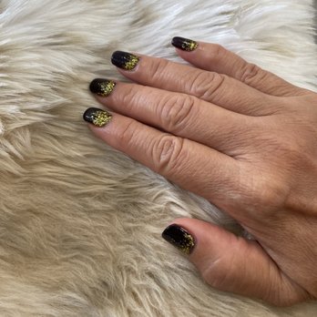 The Nails Workshop - Lincoln Park gold ombré gel nails - Nail Salons Near Me - San Diego, California The Nails Workshop - Lincoln Park gold ombré gel nails - Nail Salons Near Me - San Diego, California