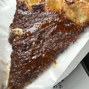 Cuts & Slices - Sweet chili Oxtail pizza - Pizza Near Me - St Albans, New York Cuts & Slices - Sweet chili Oxtail pizza - Pizza Near Me - St Albans, New York