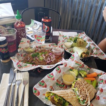 Clean Eatz - Sweet potato nachos w/ shredded beef, guac, salsa, peps & onions; Grecian wrap; Thai wrap; Veggies. - Salad Near Me - Virginia Beach, Virginia