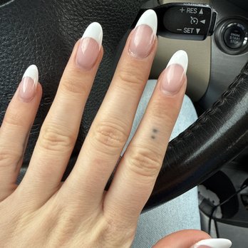 Hollywood Nails - 2.5 weeks later!! They are still just as beautiful and feel strong!!! - Nail Salons Near Me - Salem, Oregon