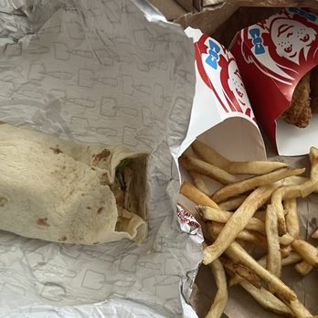 Wendy's - Grilled Chicken Wrap, small French Fries. 4 piece regular nuggets - Fast Food Near Me - Bronx, New York Wendy's - Grilled Chicken Wrap, small French Fries. 4 piece regular nuggets - Fast Food Near Me - Bronx, New York