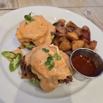 Cafe Belen - Biri Benedict - Breakfast & Brunch Near Me - Los Angeles, California