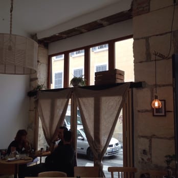 Vaggy - Cafes Near Me - Marseille, 13