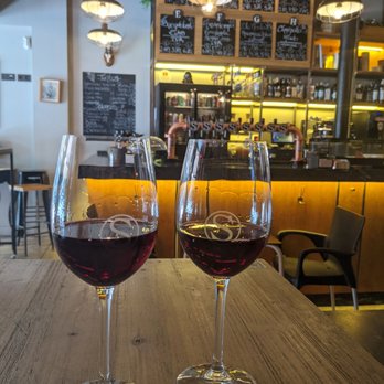 Singular - Tapas Bars Near Me - Bilbo, BI