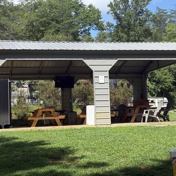 Rose Creek Campground & Cabins - Covered area for bbq, games, tv or just hanging out - Campgrounds Near Me - Franklin, North Carolina
