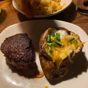 Outback Steakhouse - Filet 6oz - Steakhouses Near Me - Oklahoma City, Oklahoma