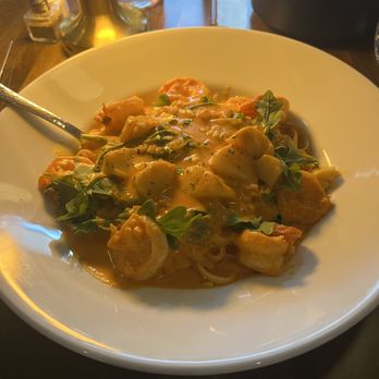 Enzo Restaurant + Pizzeria - Linguine with shrimp, scallops and arugula - Italian Near Me - Morristown, New Jersey