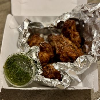 Wonder Burlington - Wing Trip: 6 Piece Wing Combo (lemon pepper) - Food Delivery Services Near Me - Burlington, Massachusetts Wonder Burlington - Wing Trip: 6 Piece Wing Combo (lemon pepper) - Food Delivery Services Near Me - Burlington, Massachusetts