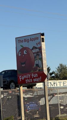The Big Apple by null