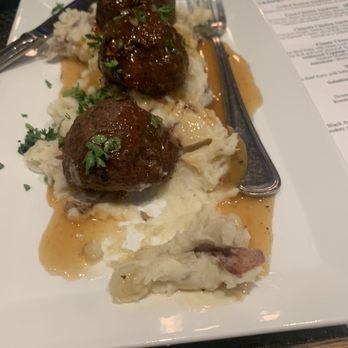Emerald Rose - Amazing Irish meatballs. Don't mind the picture, I couldn't wait to dive in!! - Irish Near Me - Billerica, Massachusetts