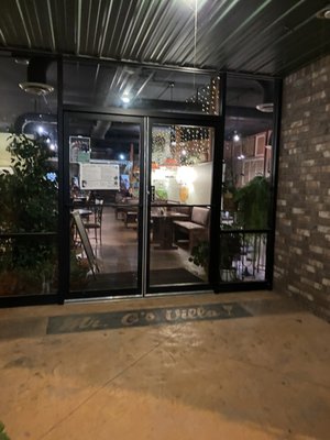 Mr. Ginos Restaurant & Bar by null