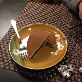 Yasashi Sa - La frittellina di Doraemon!!! Appunto Dorayaki... Dato che siamo in due, gentilmente ce l'hanno divisa in due! - Japanese Near Me - Rome, RM Yasashi Sa - La frittellina di Doraemon!!! Appunto Dorayaki... Dato che siamo in due, gentilmente ce l'hanno divisa in due! - Japanese Near Me - Rome, RM