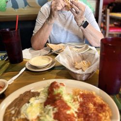 Armadillo Mexican Grill - Good Mexican burritos