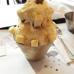Snowy Village New Westminster - Cheesecake bingsoo