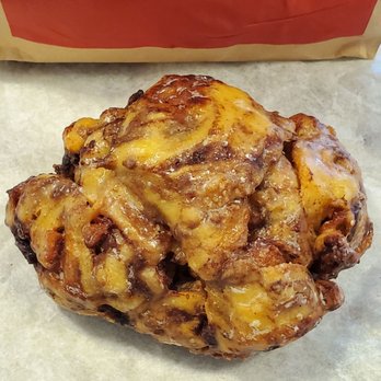 Do-Rite Donuts & Chicken - Death by donut... omg. Should come with an insulin shot on the side  lol - Donuts Near Me - Chicago, Illinois